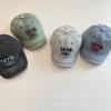 Gorra de béisbol con visera corta digital bordada nueva de primavera para niños de estilo retro americano