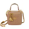 Bolsa pequena quadrada versátil e fashion, design simples, transversal, estilo Chanel, bolsa plissada transfronteiriça, novo modelo 2026