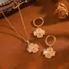 Set de Collar y Aretes de Trébol de Cuatro Hojas Chapado en Oro de 18 Quilates de Lujo Ligero para Mujer Cadena de Acero Inoxidable 304 Juego de Cierres para Aretes