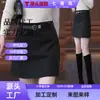 Procesamiento personalizado Otoño 2026 Negro Cintura Alta Adelgazante Estampado de Letras Ceñido al Cuerpo Falda Corta Moda Femenina Viaje Diario Estilo Casual No