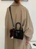Bolso de mano grande, de nicho, con acabado mate para mujer, nuevo estilo 2025, moderno, bolso de hombro retro, bolso de mano para el trabajo
