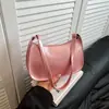 Bolso de estilo francés con un acabado brillante de alta gama, nuevo color sólido, textura elegante y vintage, bolso de hombro simple versátil y a la moda
