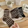 Calcetines retro estilo Miu, de punto fino, a media pantorrilla, de canalé doble, para otoño/invierno, en una gama de colores apagados, a rayas estilo coreano, sin costuras y con diseño de volantes, para mujer