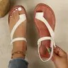 2026 Novo Modelo Sandálias de Moda Femininas Planas de Verão Europeias, Americanas e do Sudeste Asiático, Tamanho Grande, Atacado do Fabricante
