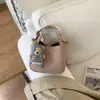 Bolsa feminina retro de moda transfronteiriça, novo modelo primavera 2026, bolsa de mão versátil de alta qualidade, bolsa de ombro, bolsa transversal para o dia a dia