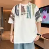 Camiseta de moda de verano para hombre con estampado de letras coloridas personalizado para hombres jóvenes, camiseta holgada de cuello redondo de alta costura trendy para Instagram