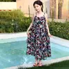 Vestido de Verão para Meninas 2026 Novo Doce Estilo Coreano Alça Floral Vestido Longo para Crianças Maiores Estilo Férias Tendência