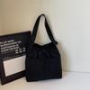 Bolsa Balde Casual de Grande Capacidade Estilo Novo Primavera 2025 Textura Moderna Bolsa Tote Transversal de Ombro Feminina