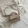 Bolsa de Mão Quadrada Pequena em Couro Envernizado para Mulheres, Cor Sólida, Bolsa de Ombro Simples e Versátil, Novo Estilo Transfronteiriço, Bolsa Transversal de Moda de Alta Qualidade