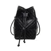 Bolsa de balde tecida em retalhos de nicho da moda, bolsa de telefone de viagem super popular e leve, bolsa de ombro e transversal da moda