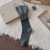 Meias sexys de renda na altura da panturrilha em branco, combinadas com botas, meias com acabamento em renda para mulheres, estilo ins de primavera e outono, meias folgadas femininas para outono e inverno.