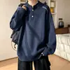 Padrão de escamas de dragão, moletom com gola Henley, blusa de outono masculina bordada de corte solto estilo retrô para usar por baixo, estilo streetwear americano, sem capuz, camisa polo