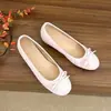 Primeiro Encontro Ji Xiaoxiangfeng Laço Salto Escondido Rasteirinha Slip-On Sapatilhas para Mulheres 2026 Novos Sapatos de Trabalho