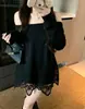 Top de malha feminino com retalhos de renda, ombro a ombro, em mohair, nas cores damasco, branco, café e cáqui