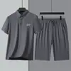 Traje Casual para Hombre Solapa Mediana Edad Elegante Dos Piezas Negocios Camisa Polo Seda de Hielo Manga Corta Holgado Papá Verano 20