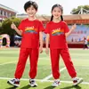 Conjunto de Calças Longas de Verão para Alunos do Ensino Fundamental e Atividades de Jardim de Infância, Conjunto de Duas Peças com Camiseta Branca de Algodão Puro e Calça Vermelha de Manga Curta