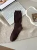 Meias Miu Series Padrão Escuro Espiga de Trigo para Mulheres, Outono/Inverno 26, Meias Retro Vazadas de Cano Médio, Sapatos Birkenstock, Meias Largas para Maternidade