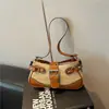 2026 Nova Bolsa de Ombro Único Trançada Retrô Estilo Coreano Feminina Moda Bolsa de Axila Versátil Bolsa Transversal Simples Casual Feminina