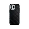 Funda de Teléfono con Patrón de Cuero Romboidal Adecuada para iPhone16Promax Personalidad 15PRO Resistente a Caídas 14 Moderna 13 Color Sólido