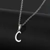 Europa e Estados Unidos transfronteiriço novo colar moda personalidade Coringa aço inoxidável inglês 26 letras colar com pingente para homens e mulheres atacado