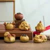 Mascota de Té de Arcilla Púrpura Hecha a Mano al por Mayor Cerdo del Zodiaco Pequeños Adornos de Alta Calidad Accesorios Creativos para Ceremonia de Té Mascota de Té de Arcilla Púrpura Se Puede Conservar