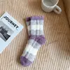 Calcetines de mujer de coral para otoño e invierno, calcetines gruesos y cálidos para dormir, calcetines de piso para el hogar de media felpa, venta al por mayor de fábrica transfronteriza