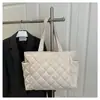 Venta Directa de Fábrica Bolso Acolchado de Algodón para Mujer 2025 Nuevo Bolso de Hombro de Gran Capacidad Bolso Tote de Moda Tendencia