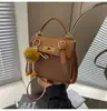 Bolsa de Mão Transfronteiriça de Moda Levemente Luxuosa com Padrão de Pedra para Mulheres, Nova Bolsa de Ombro Cruzada de Alta Qualidade com Textura