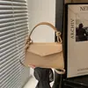 Bolso pequeño transfronterizo para mujer, nuevo bolso de hombro moderno y elegante 2026, bolso cruzado, bolso tote de moda y minimalista, bolso cuadrado pequeño para mujer
