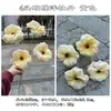 2025 Nuevo Fabricante de Flores Artificiales Amarillas Verano Amarillo Verde Pequeño Fresco Fondo de Boda Guía de Camino Flor Artificial al por Mayor
