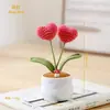 Corazón Tejido a Crochet Hecho a Mano, Planta en Maceta Pequeña Producto Terminado, Flor en Forma de Corazón Tejida con Hilo Decoración de Escritorio con Maceta, Regalo Creativo