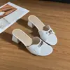 Pantuflas de tacón alto con plataforma estilo coreano para mujer, para uso exterior en verano, sandalias de punta abierta con tacón medio y suela de goma, nuevo modelo 2026