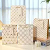 Bolsa de mano con ventana en forma de corazón lista para usar de Kobo Co. - Bolsa de regalo de alta gama, engrosada, empotrada con impresión de logotipo, adecuada para souvenirs