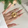 Anillo de Acero Inoxidable Triángulo Retorcido Exagerado Creativo Elegante Europeo y Americano Anillo de Dedo Índice Estilo Casual Geométrico de Acero de Titanio