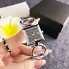 Relógio com Diamantes, Relógio Retro Dourado, Pulseira Fashion, Quadrado Novo Estilo, Luxo Acessível Feminino Elegante Ins Relógio de Quartzo