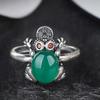 Anillo de Sapo Rana de Calcedonia Color Granate Esmeralda Nuevo Estilo Literario Étnico Retro para Mujer