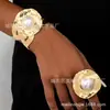 Novo pulseira de abertura vintage de ouro da moda transfronteiriça pulseira de pérola feminina presente para festa de fim de ano fonte de fábrica