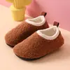 Meias de Chão e Sapatos Pelúcia para Crianças, Homens e Mulheres Solas Antiderrapantes para Bebê Outono e Inverno Espessados Novos Sapatos de Algodão Pantufas de Algodão para Casa Interna