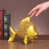 Nuevo Adorno Artesanal de Resina de Pez Dorado Estilo Chino "Abundancia Año tras Año" para Decoración del Hogar, Entrada y Gabinete de Vino con un Toque de Alta Gama