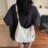 Bolsa Casual de Grande Capacidade para Mulheres 2025 Nova Moda Tendência Primavera e Verão Bolsa Tote Versátil Estilo Universitário Bolsa Transversal de Ombro Único