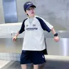 Conjunto de Manga Corta para Niños Verano Ropa Urbana Deportiva de Moda Infantil 2026 Nuevo Conjunto de Dos Piezas para Niños Grandes Verano Moda Comercio Exterior