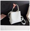 Bolso Coreano de Diseño de Nicho Nuevo Primavera 2026 con Textura de Lichi, Bolso Cruzado Versátil Casual Elegante