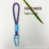 [En stock en fábrica] Cordón de nailon tejido a mano multicolor con mosquetón duradero, cuerda para llaves, accesorio anti-pérdida para bolsa