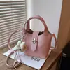 Bolsa Saco Tendência e Única 2026 Novo Modelo de Bolsa, Bolsa de Palha, Fashion e Personalizada para o Trabalho e Trajeto, Bolsa Transversal