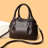 2026 Bolso Cubo Transfronterizo Nuevo para Mujer, Gran Capacidad, Piel Suave, Bolso de Hombro Cruzado para Viajes, Versátil, Moda de Gama Alta
