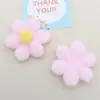 Nueva flor de pétalos de felpa de 5.5 cm accesorios de joyería diy accesorios para el cabello para niños tocado accesorios de broche Yiwu mayoreo