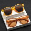 2020 Nuevas gafas de sol cuadradas de estilo Fashion Net rojas con montura de PC simple y personalidad, gafas de sol modernas para hombres y mujeres