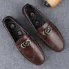 Zapatos de hombre de cuero genuino transmisión en vivo nuevo estilo 2026 zapatos de vestir británicos suela suave transpirable zapatos casuales slip-on zapatos para conducir mocasines