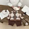 Cárdigan de Punto para Niños Estilo Retro con Patrón de Diamantes, Estilo Primavera y Otoño, Suéter Unisex para Bebé de Cuello Redondo de un Solo Botón, Ropa de Abrigo Versátil