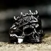 Joyería de Guerrero de Hierro al por Mayor Joyería de Mano Punk Europea y Americana Anillo Dominante de Calavera y Corona para Hombres Anillo Listo en Stock